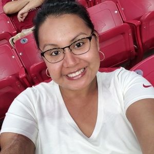 Meet your Posher, Monica